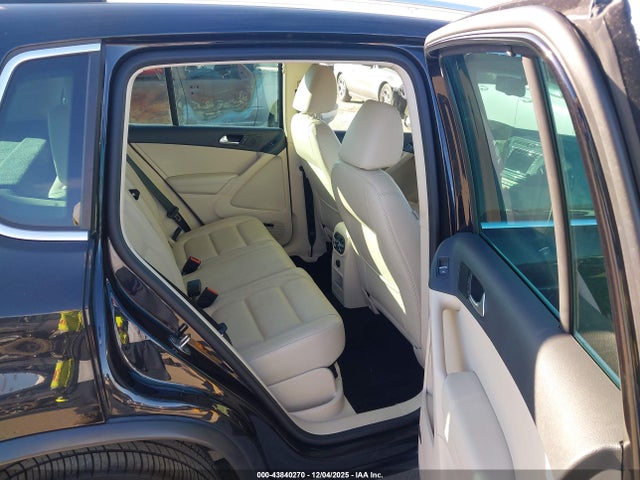 WVGVV7AX7HK031401 Volkswagen Tiguan 2.0t Sel
