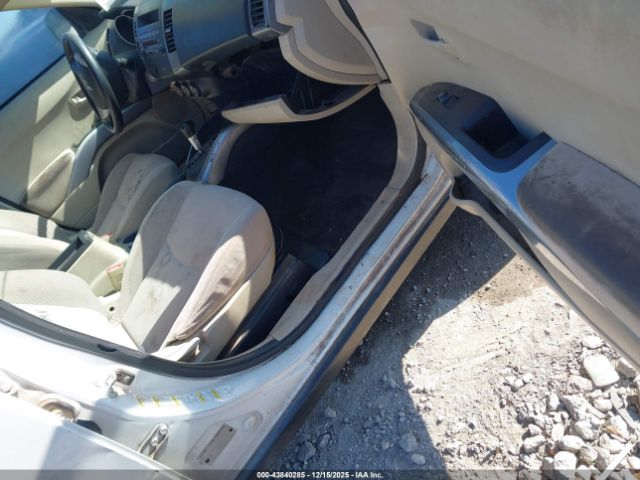 2007 MITSUBISHI OUTLANDER JA4MS31X37Z010482 Photo 4