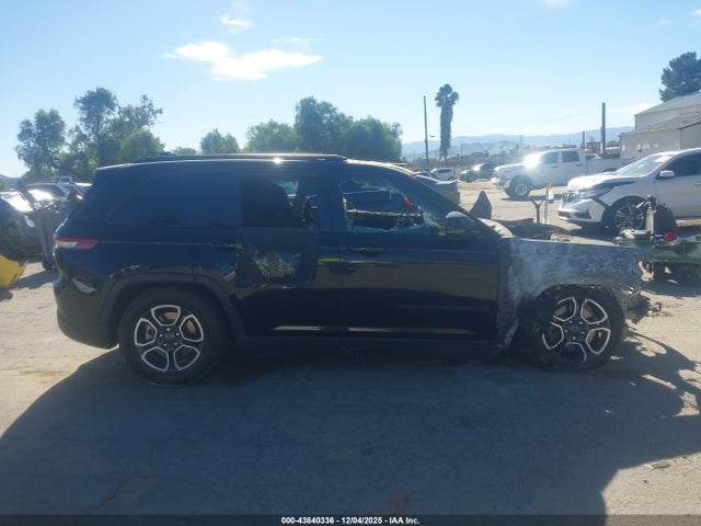 1C4RJYC61N8716725 Jeep Grand Cherokee 4xe Trailhawk