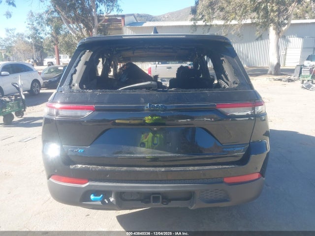 1C4RJYC61N8716725 Jeep Grand Cherokee 4xe Trailhawk