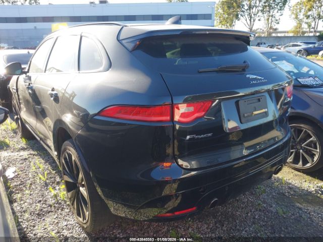 2017 JAGUAR F-PACE SADCM2BV1HA079064 Photo 2