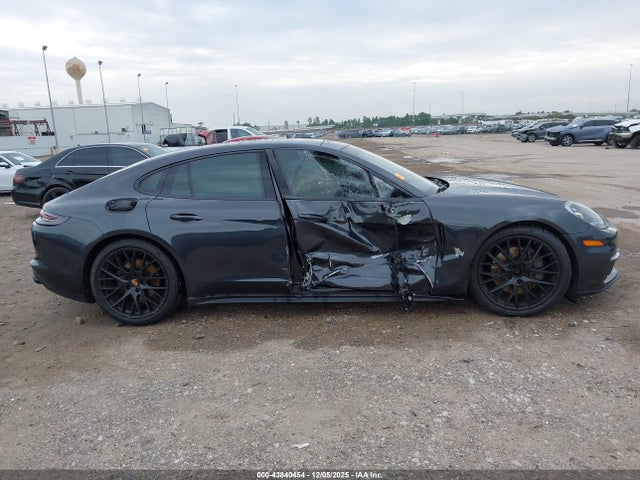 WP0AB2A74KL128183 Porsche Panamera 4s