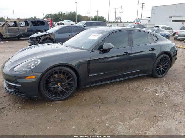 WP0AB2A74KL128183 Porsche Panamera 4s