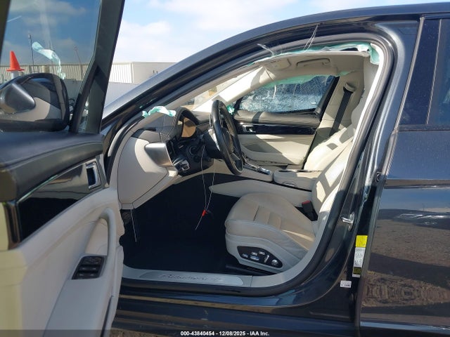 WP0AB2A74KL128183 Porsche Panamera 4s