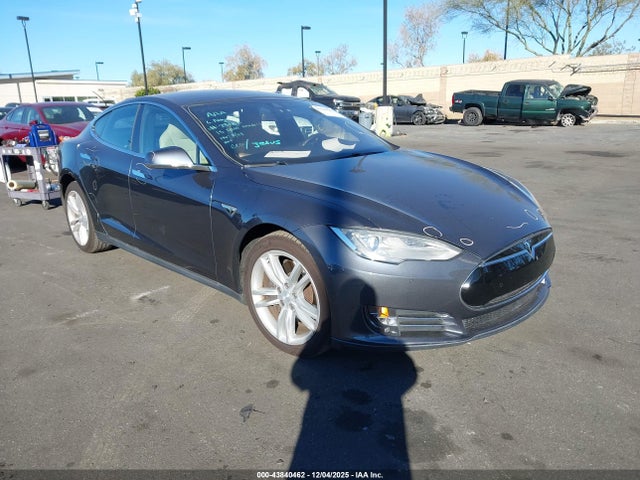 2015 TESLA MODEL S 5YJSA1H27FF087634 Photo 0