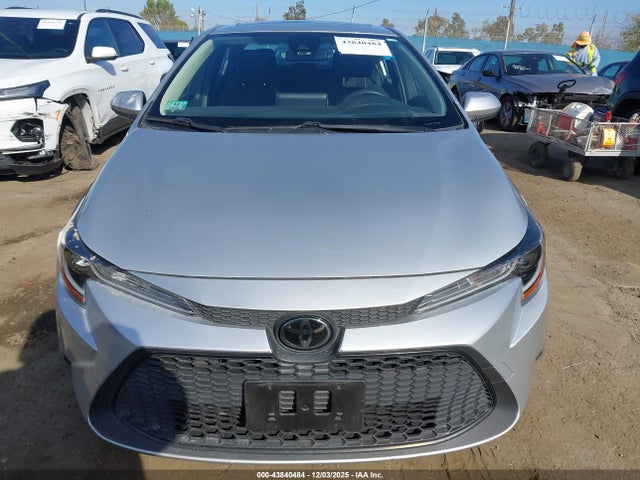 JTDHPRAE6LJ010978 Toyota COROLLA LE