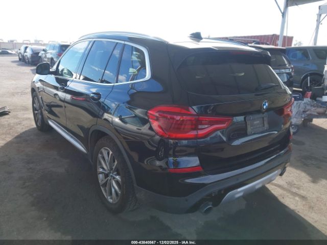 2018 BMW X3 5UXTR9C57JLC73498 Photo 2