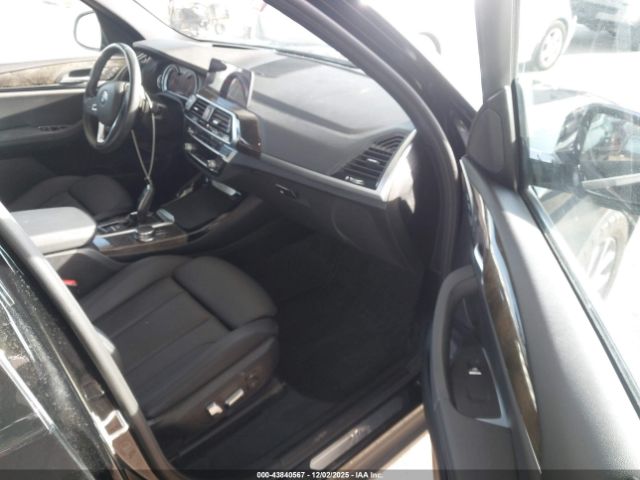 2018 BMW X3 5UXTR9C57JLC73498 Photo 4