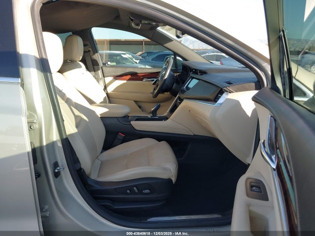 1GYKNCRS4HZ101897 Cadillac Xt5 Premium Luxury