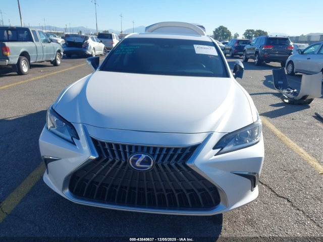 Lexus ES 300H 2022 58ACA1C14NU024035 Image 13