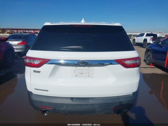1GNERFKW2KJ316231 Chevrolet Traverse Ls