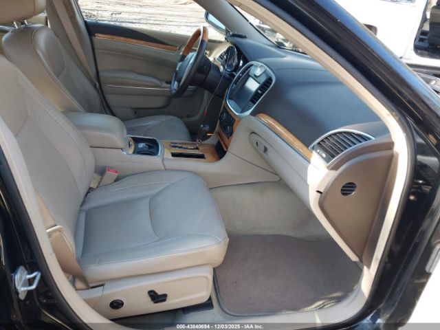 2012 CHRYSLER 300C 2C3CCAET8CH141206 Photo 4