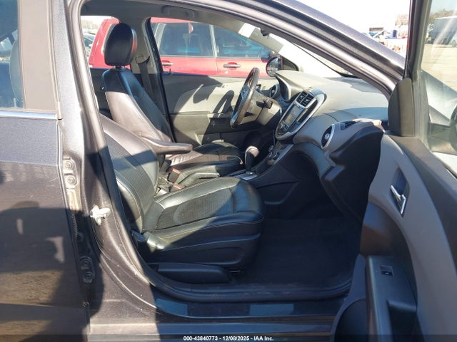 2017 CHEVROLET SONIC 1G1JF5SB1H4133877 Photo 4