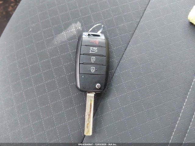 5XYPGDA3XLG672950 KIA Sorento 2.4l Lx