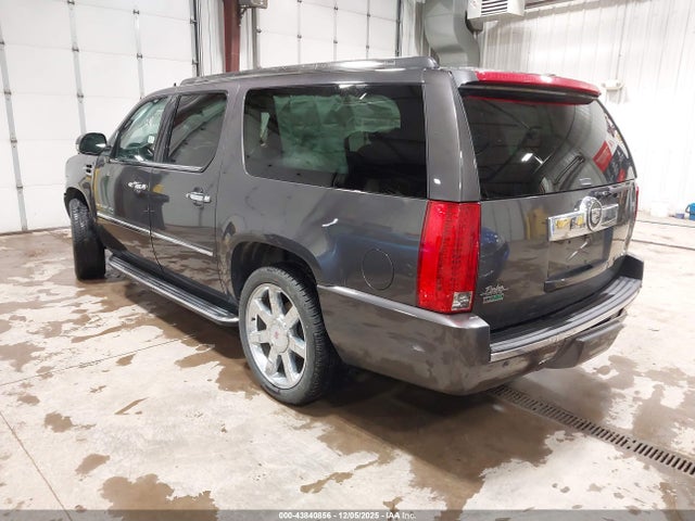 2011 CADILLAC ESCALADE ESV 1GYS4HEF8BR197288 Photo 2