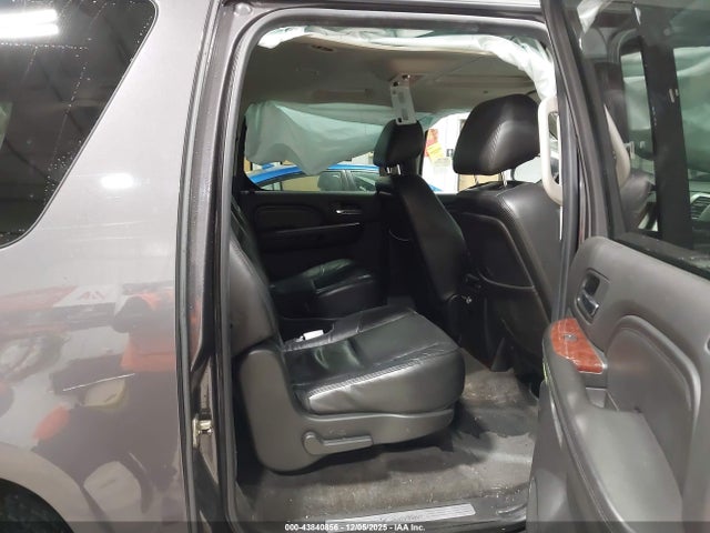 2011 CADILLAC ESCALADE ESV 1GYS4HEF8BR197288 Photo 7