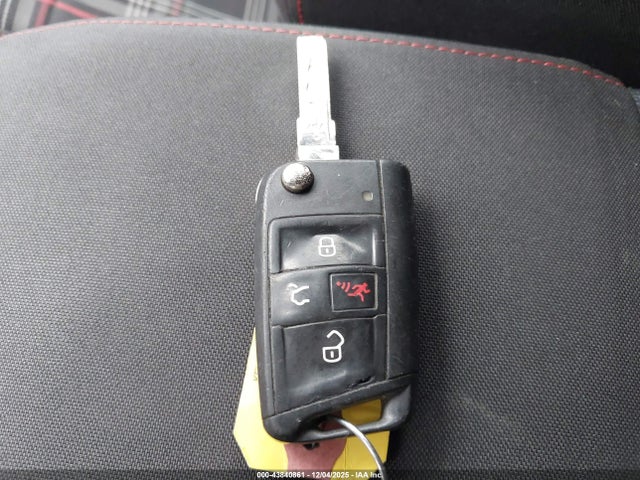 2016 VOLKSWAGEN GOLF GTI 3VW4T7AU0GM051540 Photo 10