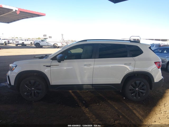 3VVCX7B29NM000584 Volkswagen Taos 1.5t S