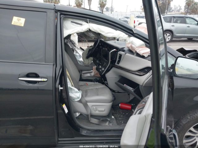 2018 TOYOTA SIENNA 5TDYZ3DC9JS925387 Photo 4