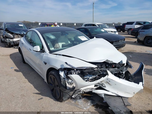 2024 TESLA MODEL 3 5YJ3E1EB2RF822022 Photo 0