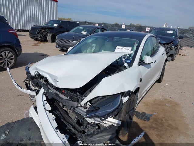 2024 TESLA MODEL 3 5YJ3E1EB2RF822022 Photo 1