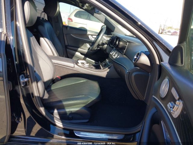 2019 MERCEDES-BENZ E 300 WDDZF4JB2KA503125 Photo 4