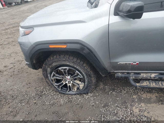 1GTP6DEK2P1128324 GMC Canyon 4wd Short Box At4