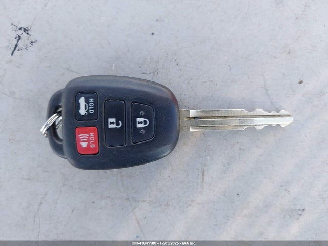 Toyota COROLLA LE 2018 2T1BURHE6JC039054 Image 11
