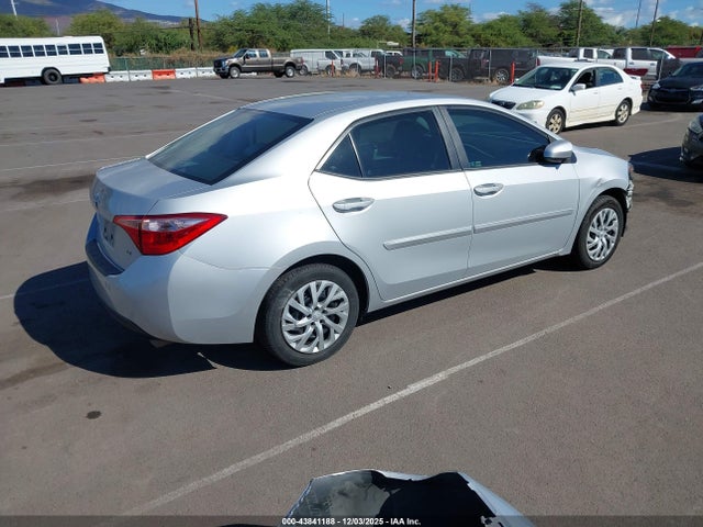 Toyota COROLLA LE 2018 2T1BURHE6JC039054 Image 4
