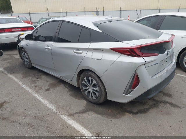 JTDKAMFP0N3199106 Toyota Prius Prime Limited