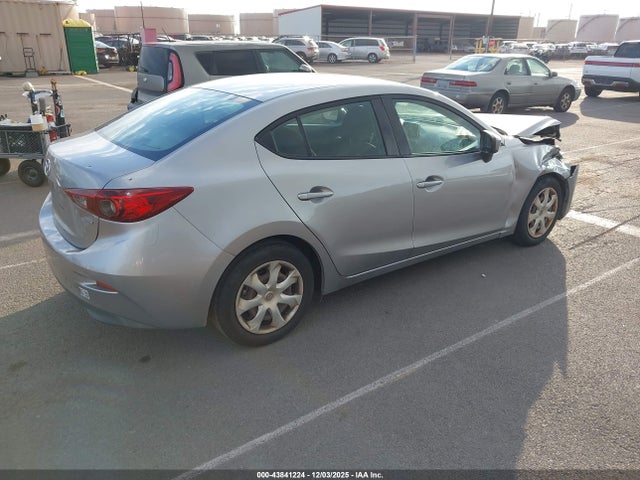 3MZBM1U76FM175978 Mazda Mazda3 I Sport