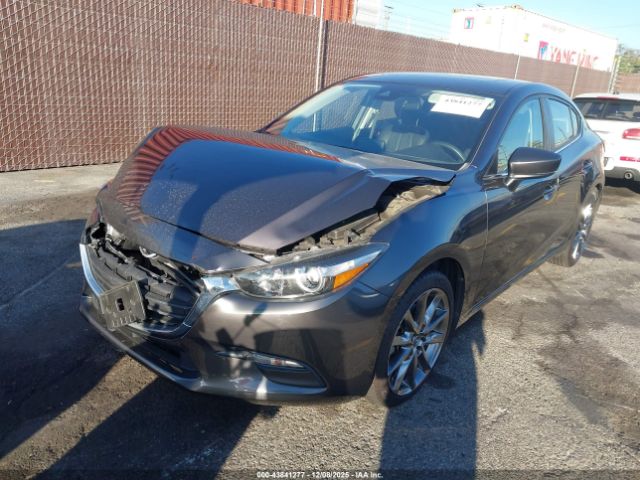 2018 MAZDA MAZDA3 3MZBN1V39JM186216 Photo 1