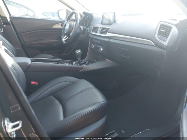 2018 MAZDA MAZDA3 3MZBN1V39JM186216 Photo 4