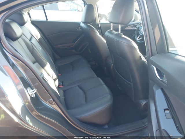 2018 MAZDA MAZDA3 3MZBN1V39JM186216 Photo 7