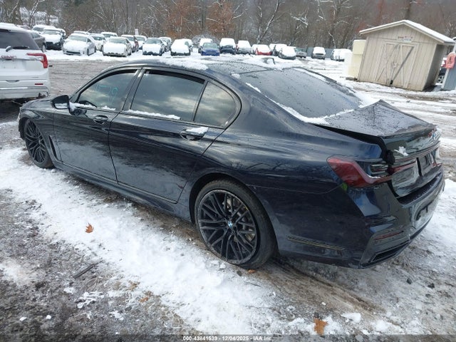 2021 BMW 750I WBA7U2C04MCF88659 Photo 2