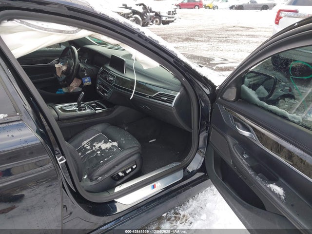 2021 BMW 750I WBA7U2C04MCF88659 Photo 4
