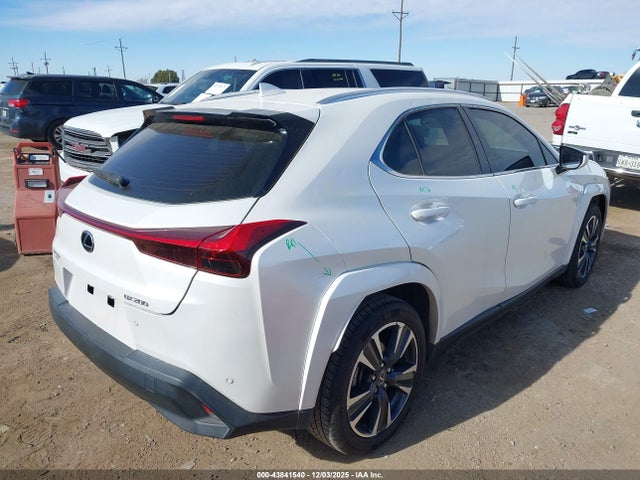 2022 LEXUS UX 200 JTHP3JBH8N2047429 Photo 3