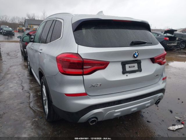2021 BMW X3 5UXTY5C09M9H33391 Photo 2