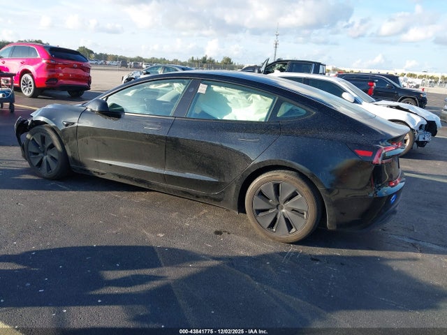 2024 TESLA MODEL 3 5YJ3E1EA1RF726941 Photo 2