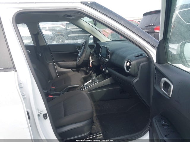 2022 HYUNDAI VENUE KMHRB8A36NU148903 Photo 4