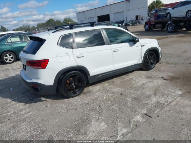 2023 VOLKSWAGEN TAOS 3VVDX7B2XPM341371 Photo 3