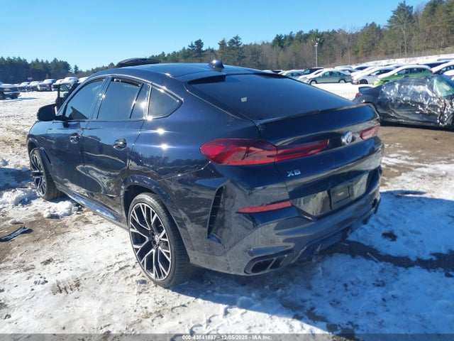 2021 BMW X6 5UXCY8C01M9G02280 Photo 2