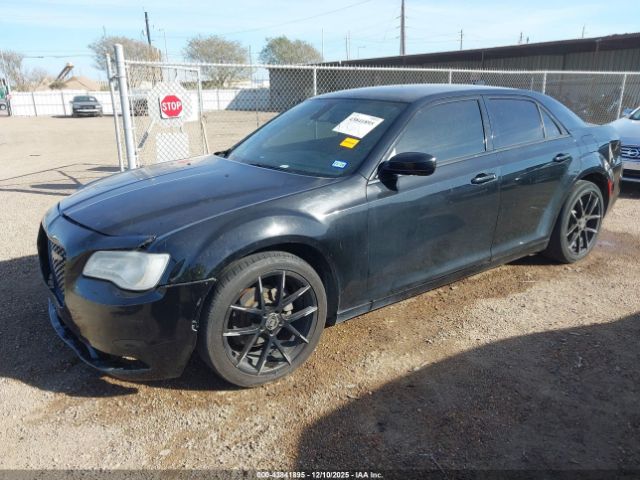 2017 CHRYSLER 300 2C3CCABG3HH577072 Photo 1