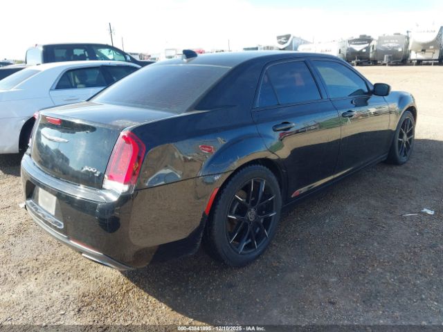 2017 CHRYSLER 300 2C3CCABG3HH577072 Photo 3