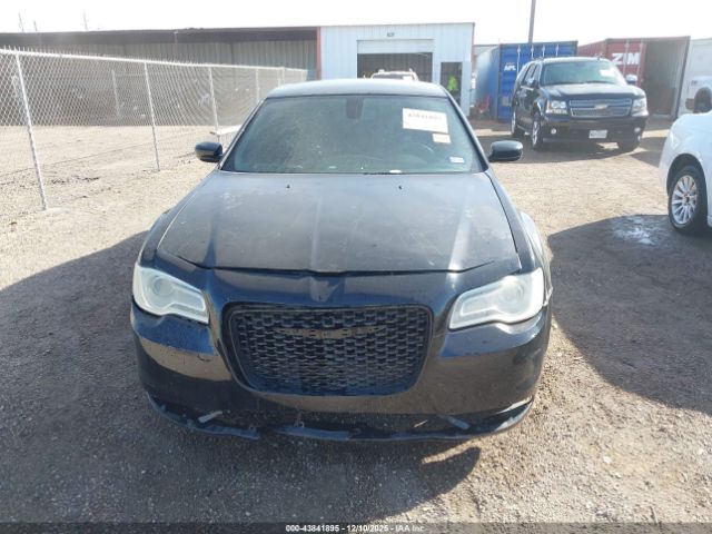 2017 CHRYSLER 300 2C3CCABG3HH577072 Photo 5
