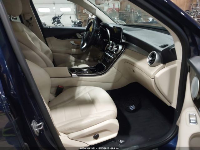 2017 MERCEDES-BENZ GLC 300 WDC0G4KB1HF143284 Photo 4