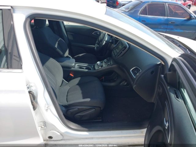 2015 CHRYSLER 200 1C3CCCAB7FN543304 Photo 4