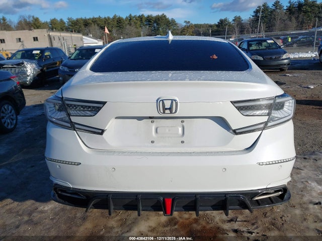 1HGCV2F98MA011619 Honda Accord Touring