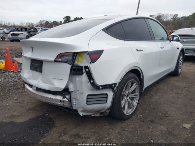 2021 TESLA MODEL Y 5YJYGAEE9MF196293 Photo 3