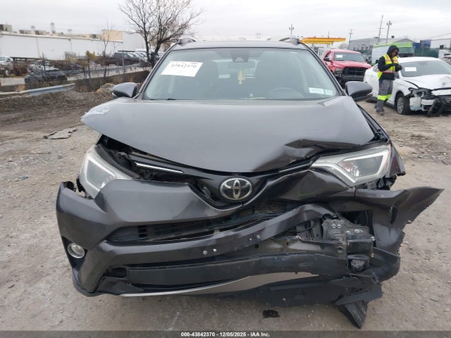 Продаж на аукціоні авто 2018 Toyota Rav4 Xle, vin: JTMRFREV3JJ735517, номер лоту: 43842370